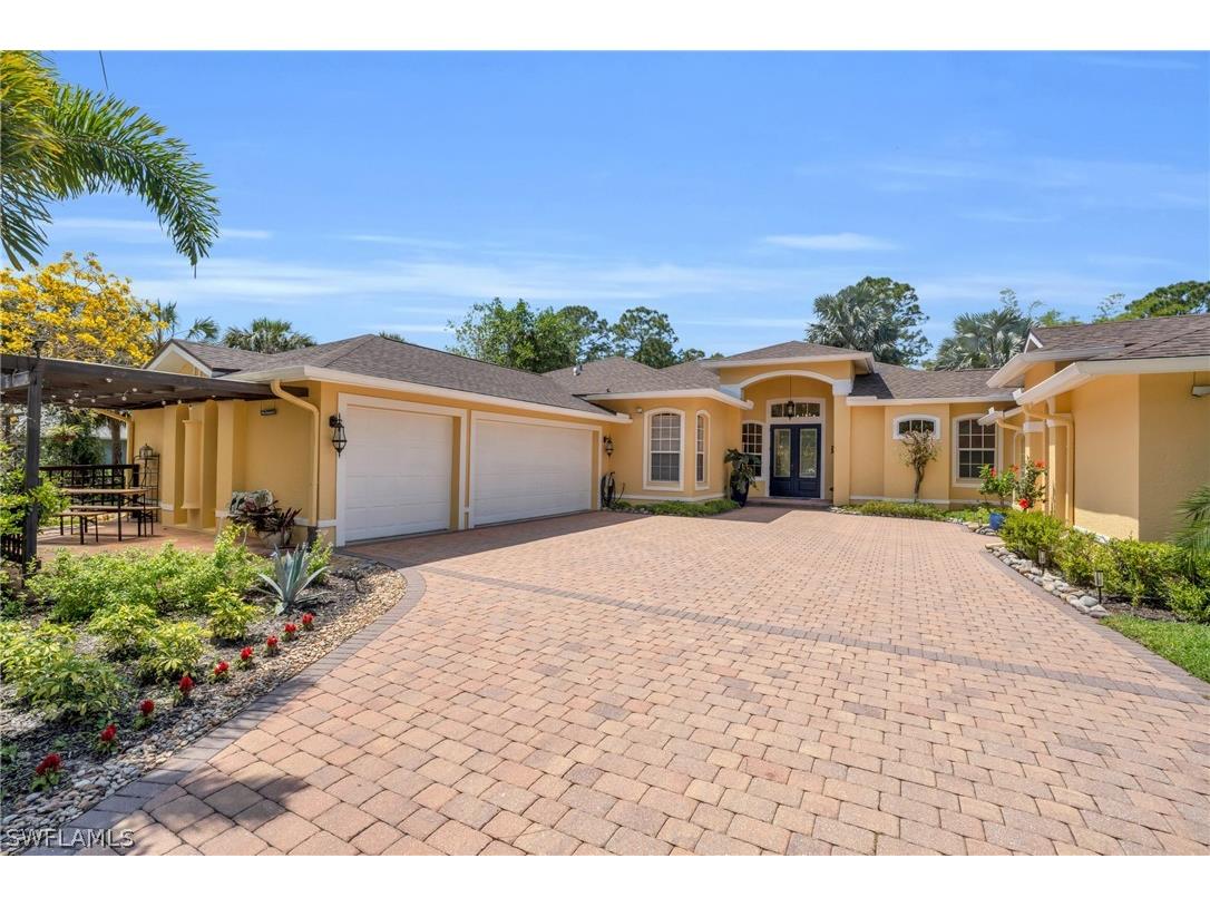 481 31st Street SW Naples FL 34117 224027108 image1