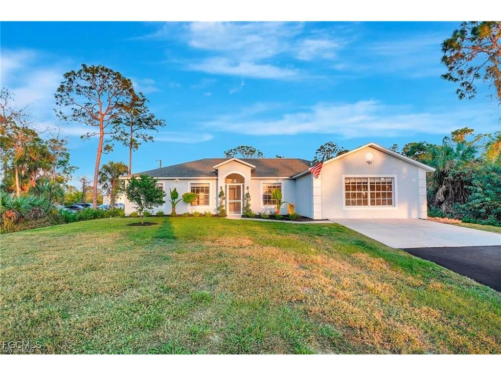 4810 12th Street NE Naples FL 34120 2025007690 image1