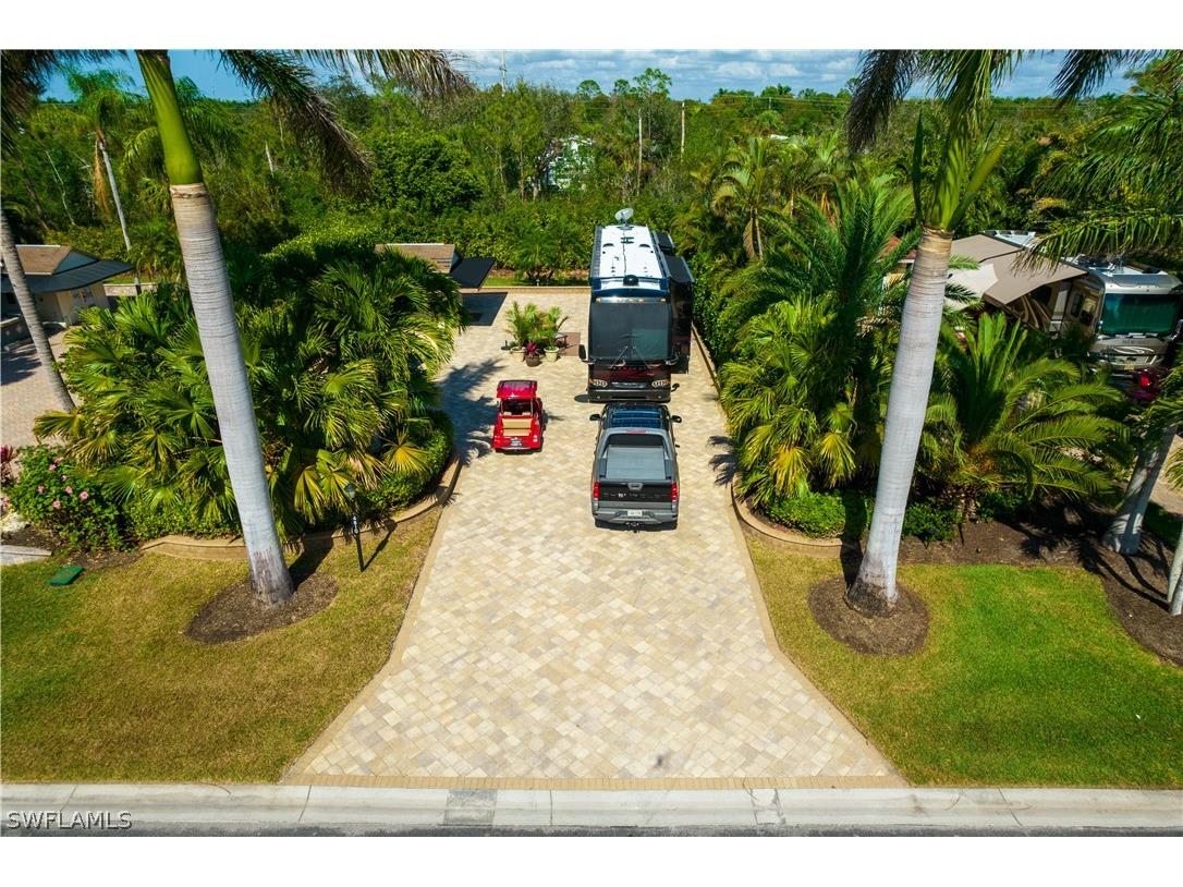 4810 Southern Breeze Drive Naples FL 34114 223012360 image1