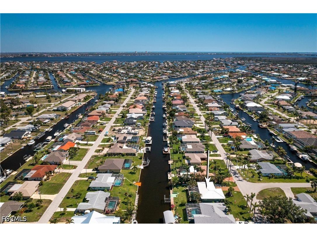 4815 Sorrento Court Cape Coral FL 33904 2026018969 image1