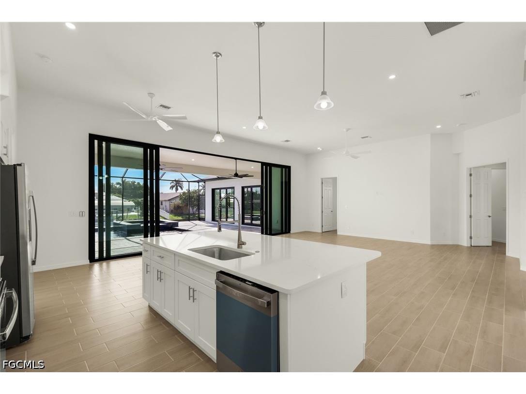 4817 Pelican Boulevard Cape Coral FL 33914 2026015382 image12