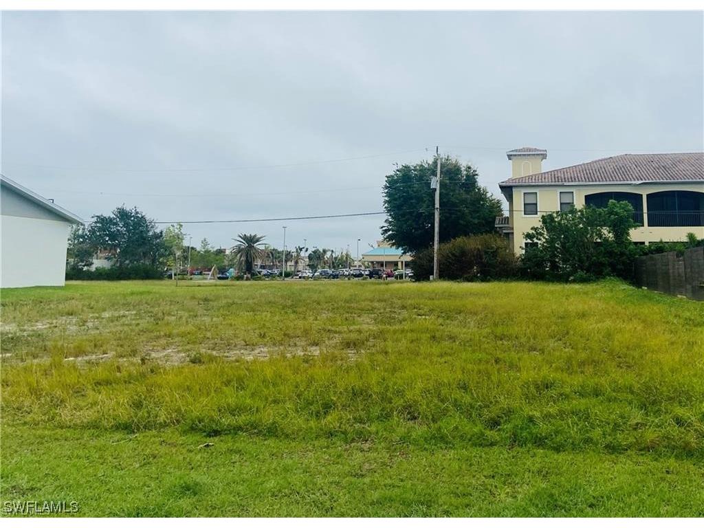 4817 SW 18th Avenue Cape Coral FL 33914 224004181 image1