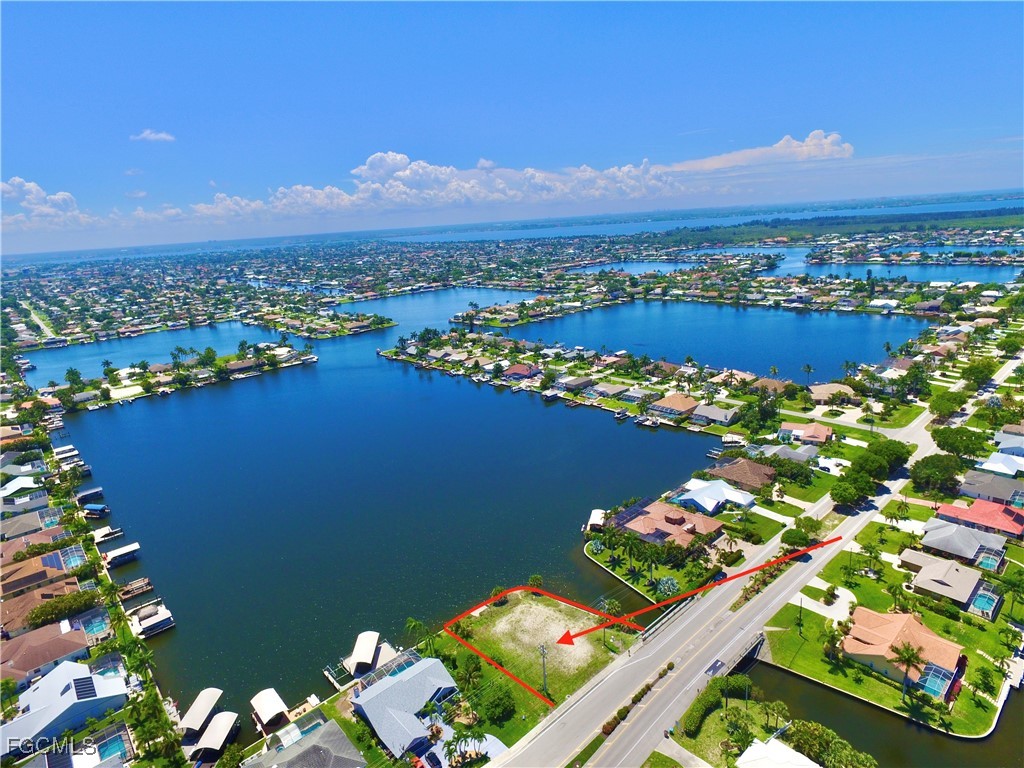 4817 Skyline Boulevard Cape Coral FL 33914 2025021266 image1