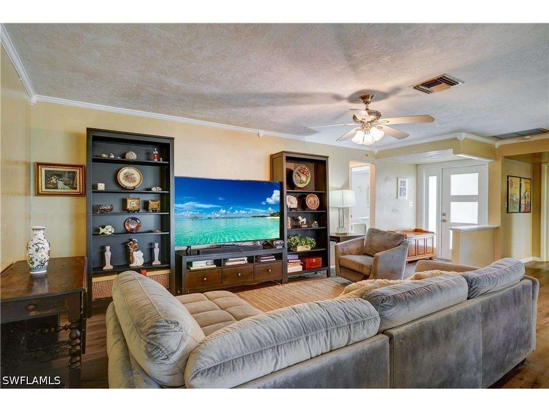 4818 Tahiti Lane Naples FL 34112 226018532 image6
