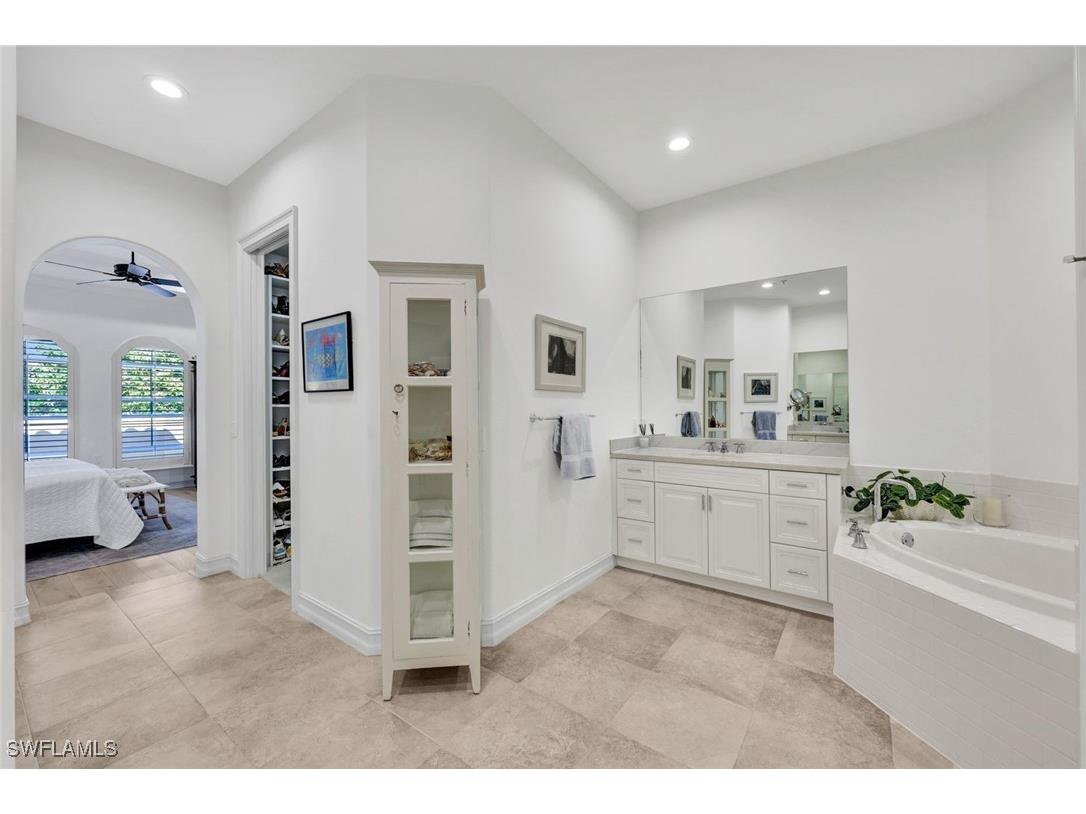 4819 W Boulevard Court #103 Naples FL 34103 225081711 image16