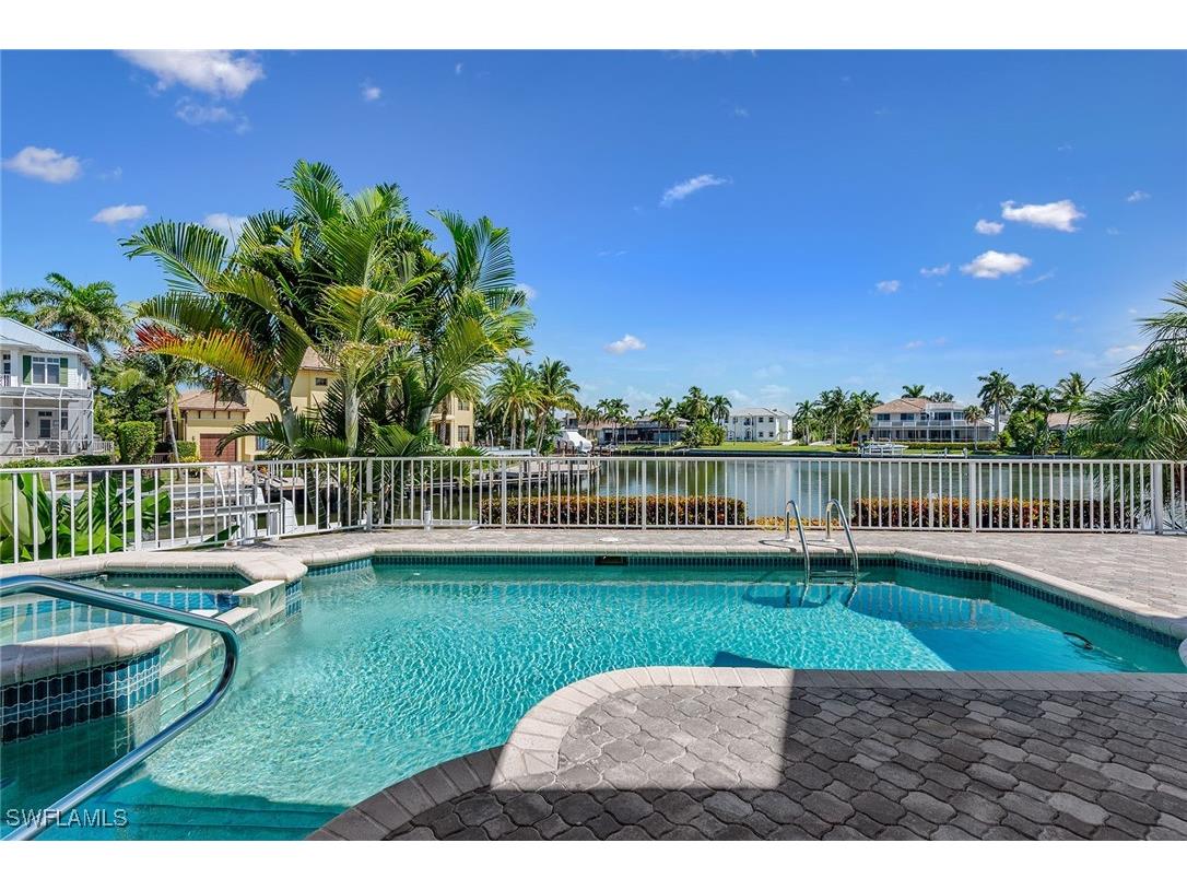 482 Clifton Court Marco Island FL 34145 225068348 image32