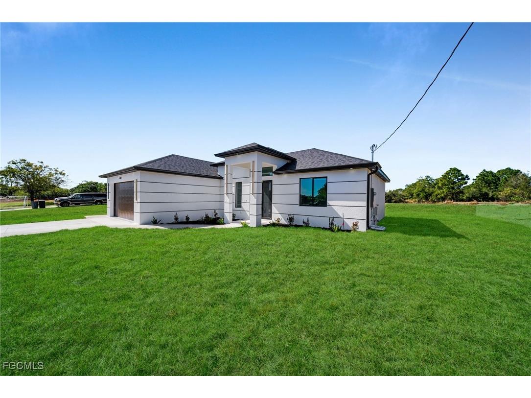 482 Labree Avenue S Lehigh Acres FL 33974 2026006294 image1