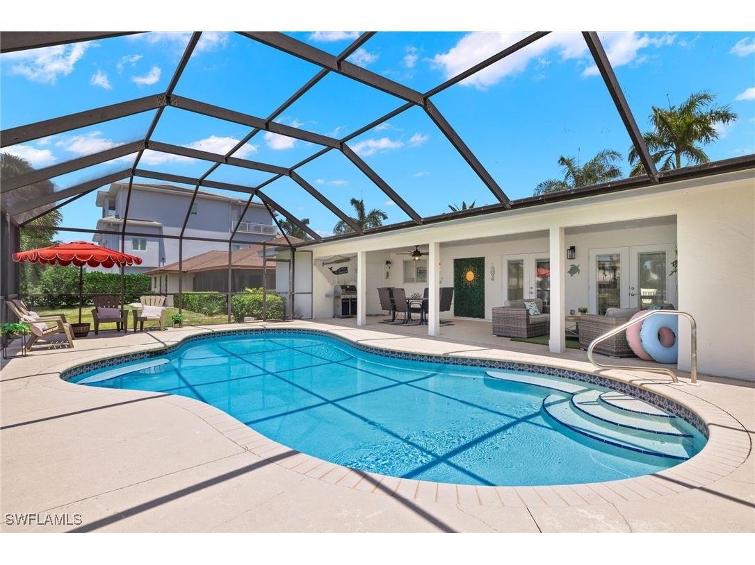 482 Tradewinds Avenue Naples FL 34108 225067012 image1