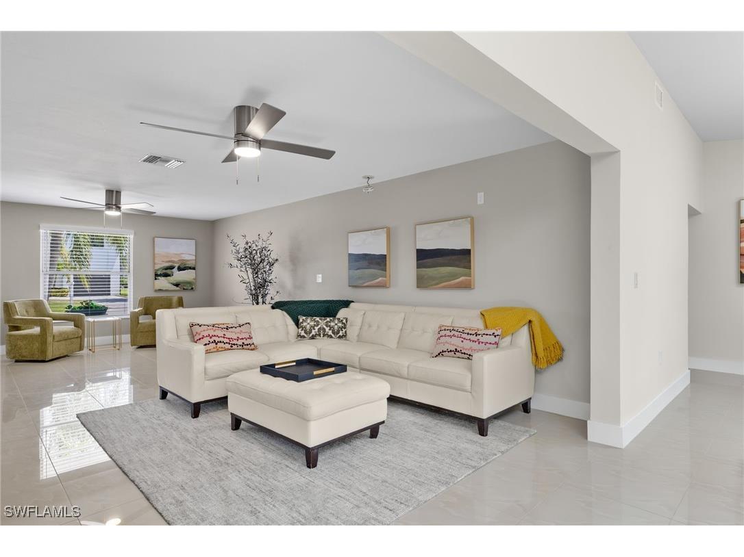 482 Tradewinds Avenue Naples FL 34108 225067012 image3