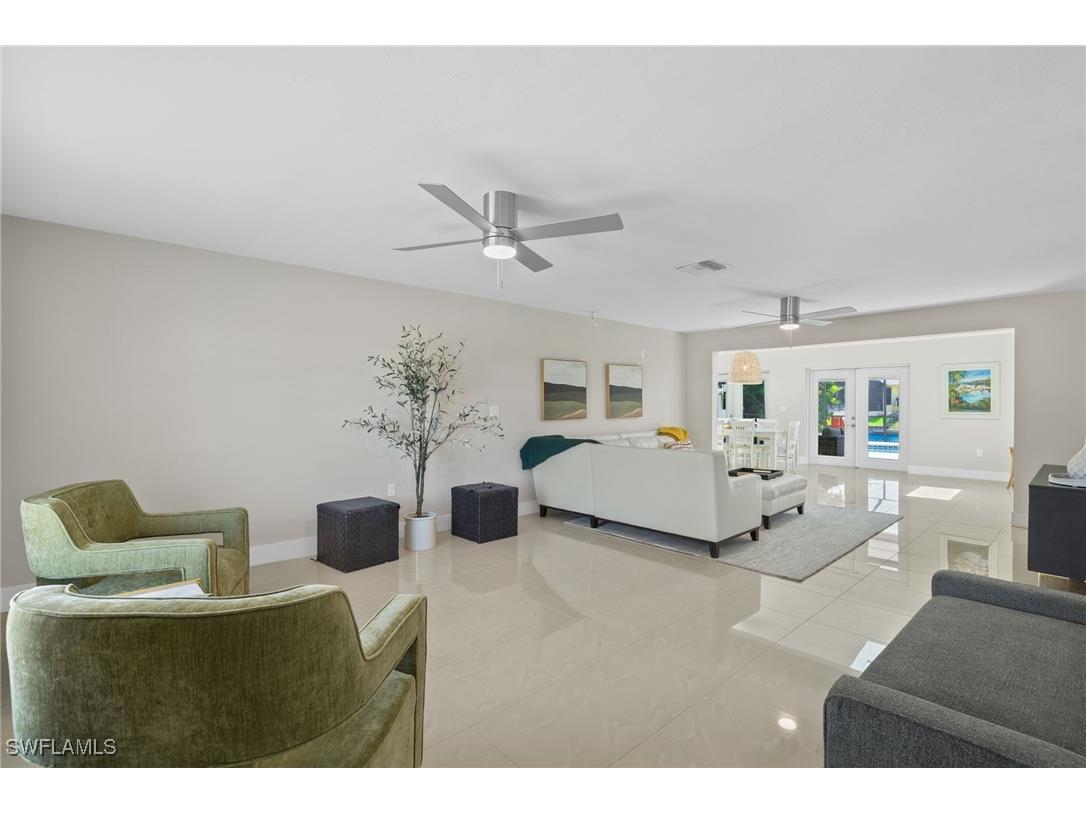 482 Tradewinds Avenue Naples FL 34108 225067012 image7