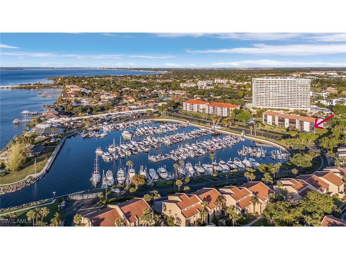 4821 S Landings Drive #301 Fort Myers FL 33919 224098393 image1