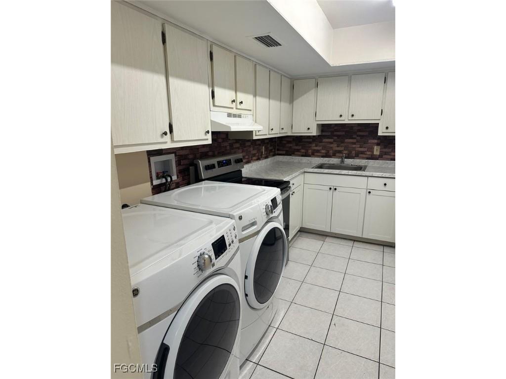 4824 Lucaya Drive #1 Cape Coral FL 33904 2025006670 image2