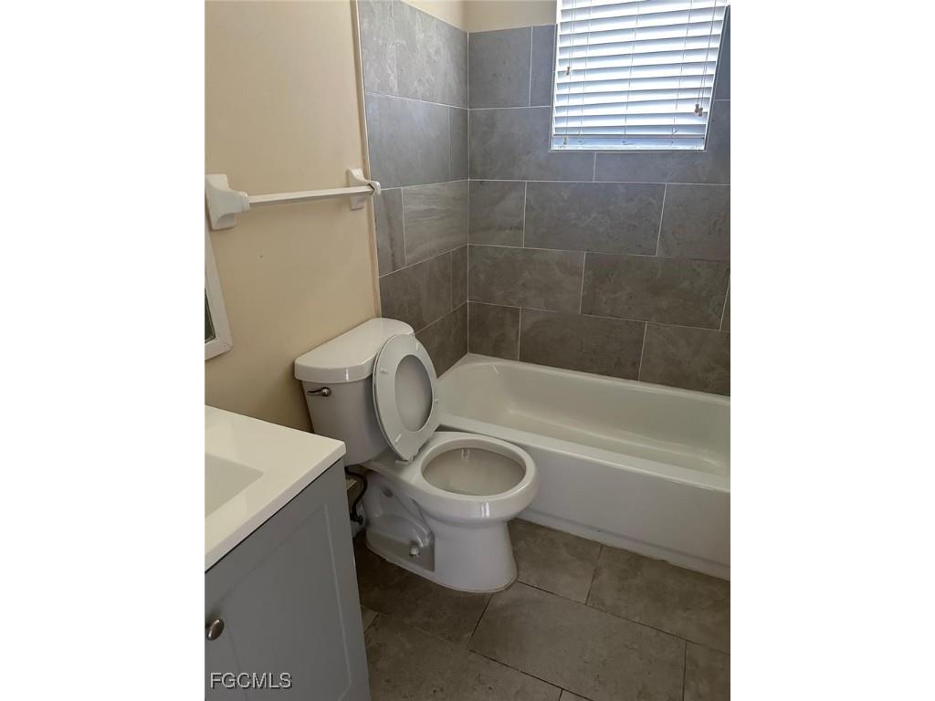 4824 Lucaya Drive #1 Cape Coral FL 33904 2025006670 image6