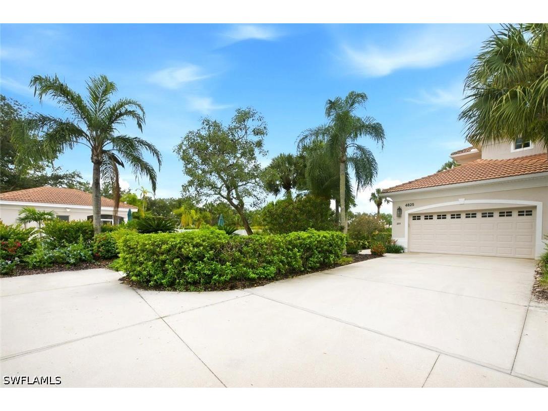 4825 Shinnecock Hills Court #201 Naples FL 34112 226024388 image26