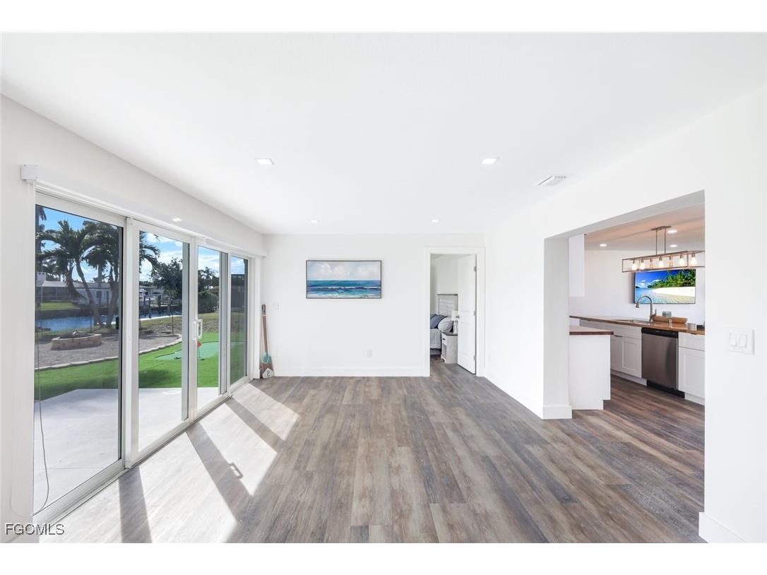 4827 SW 3rd Avenue Cape Coral FL 33914 2025010589 image7