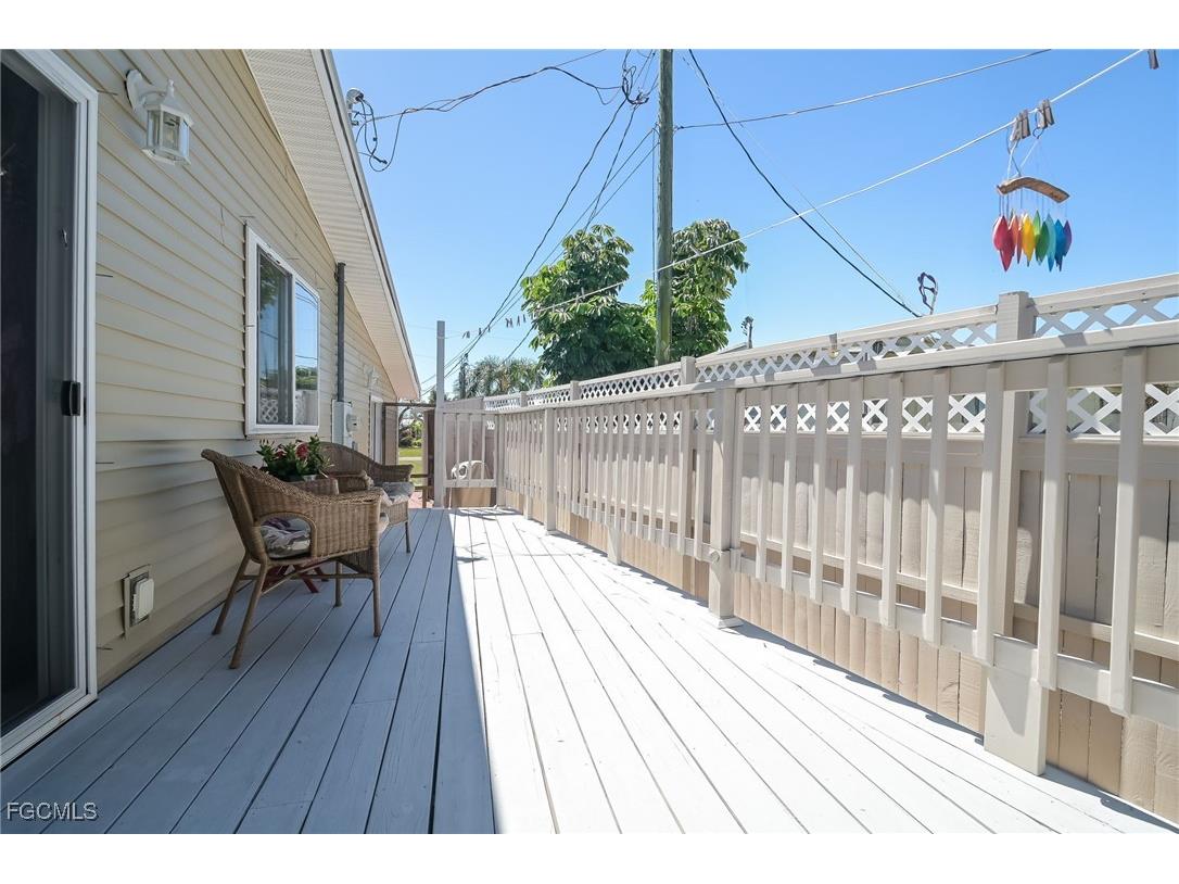 4828 Flamingo Drive Saint James City FL 33956 2025015896 image16