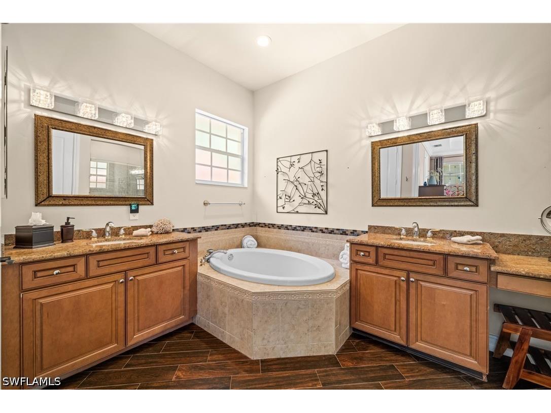 4830 Europa Drive Naples FL 34105 226019097 image20