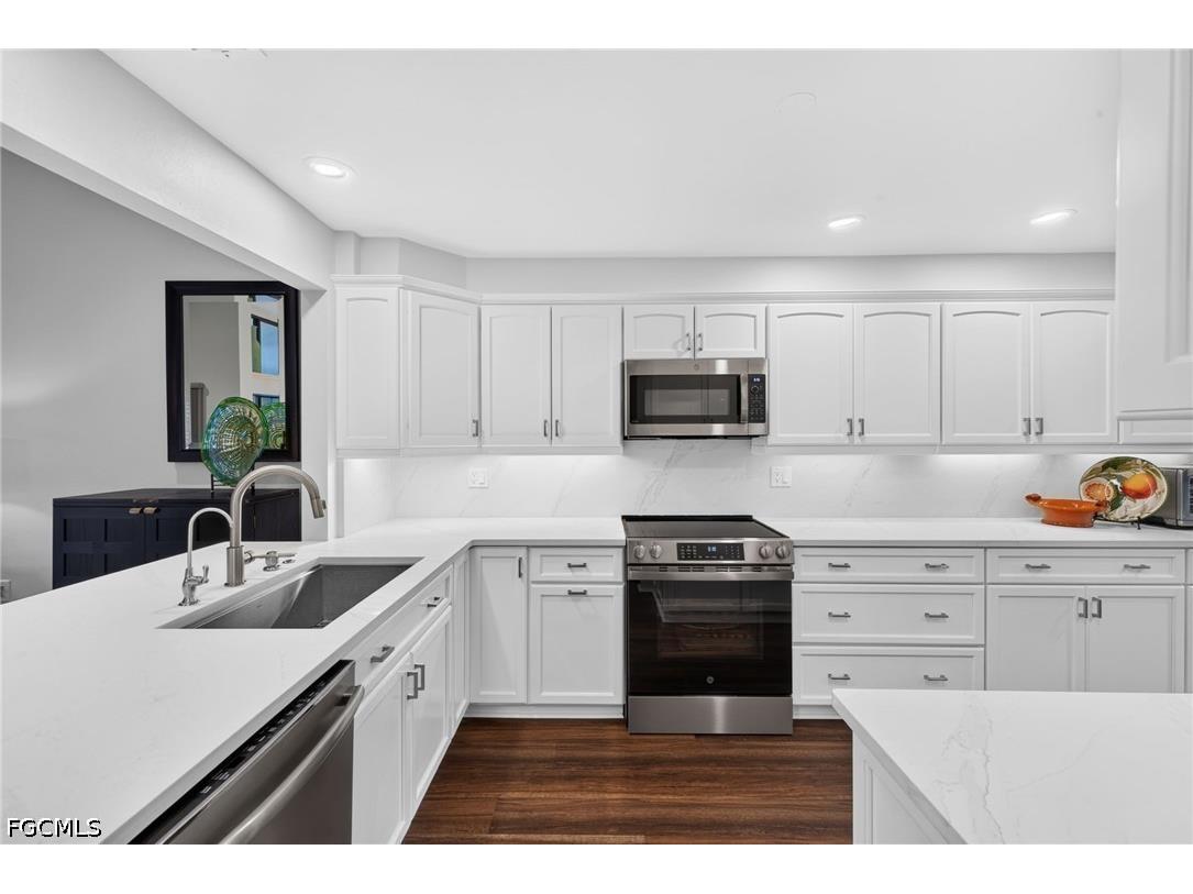4830 Springline Drive Fort Myers FL 33919 2026031198 image1