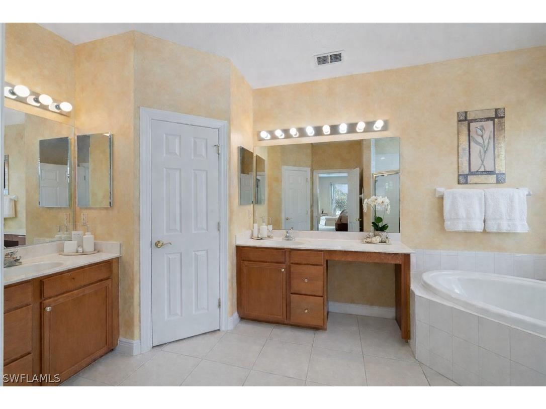 4832 Cerromar Drive Naples FL 34112 226010981 image16
