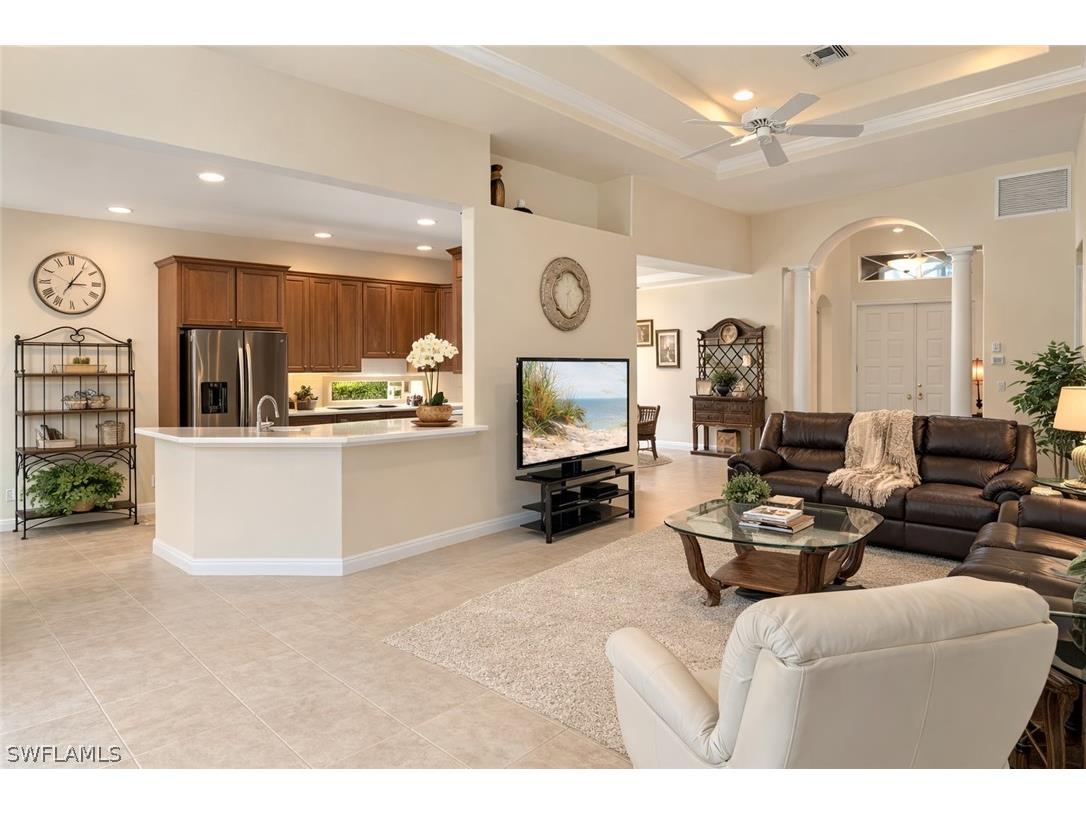 4832 Cerromar Drive Naples FL 34112 226010981 image2