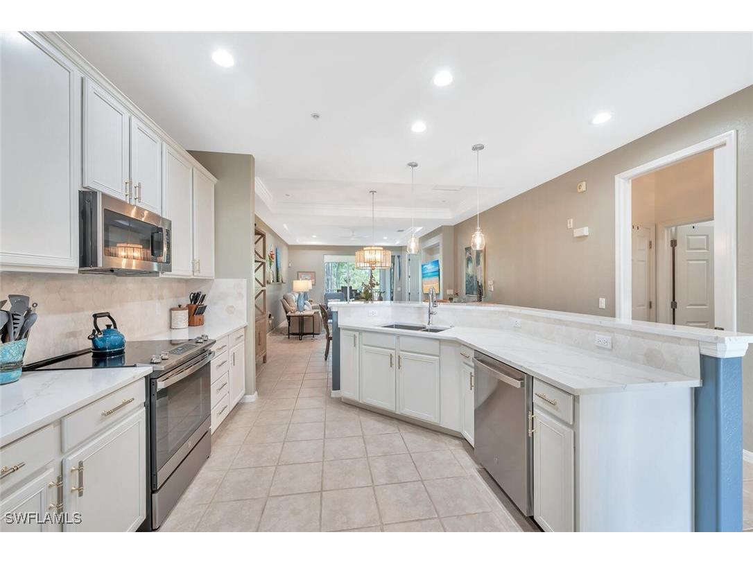 4833 Hampshire Court #302 Naples FL 34112 225065628 image4