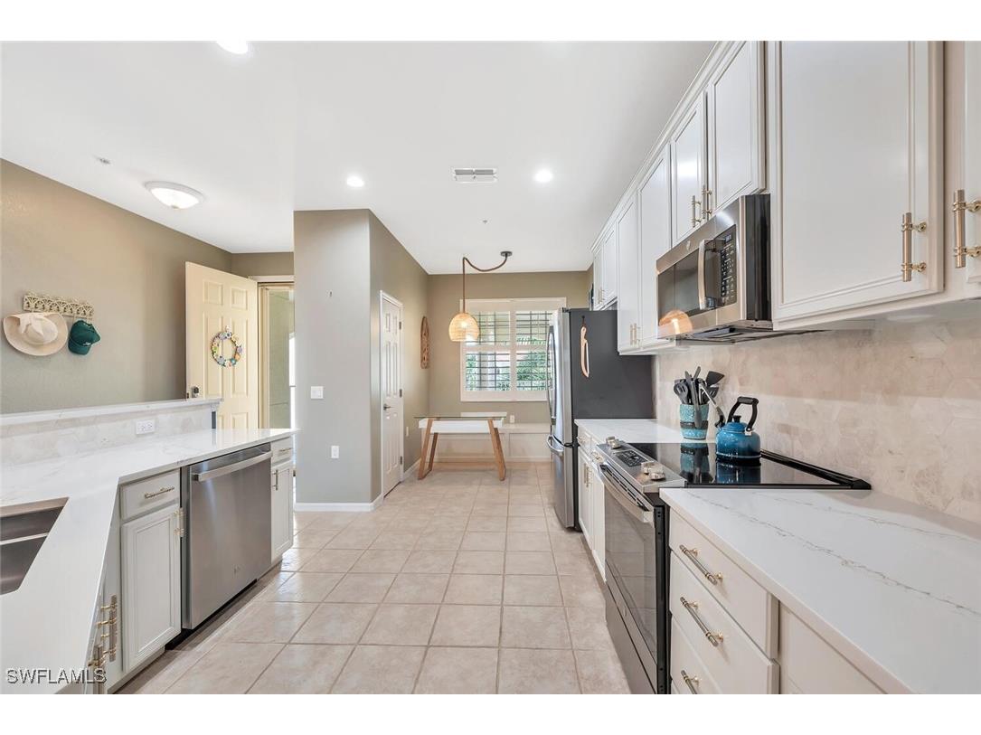 4833 Hampshire Court #302 Naples FL 34112 225065628 image6