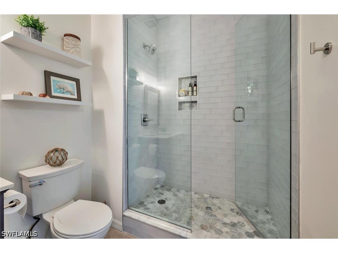 4833 Hampshire Court #302 Naples FL 34112 226024851 image29