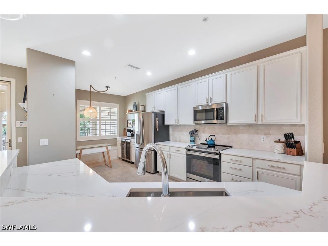 4833 Hampshire Court #302 Naples FL 34112 226024851 image5