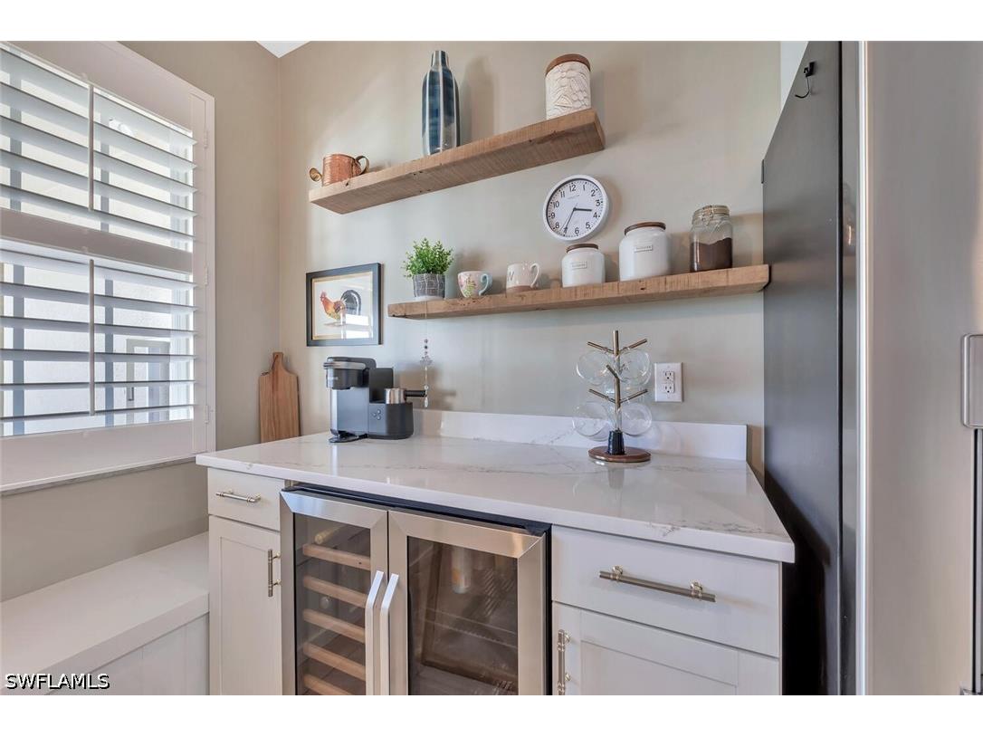4833 Hampshire Court #302 Naples FL 34112 226024851 image8