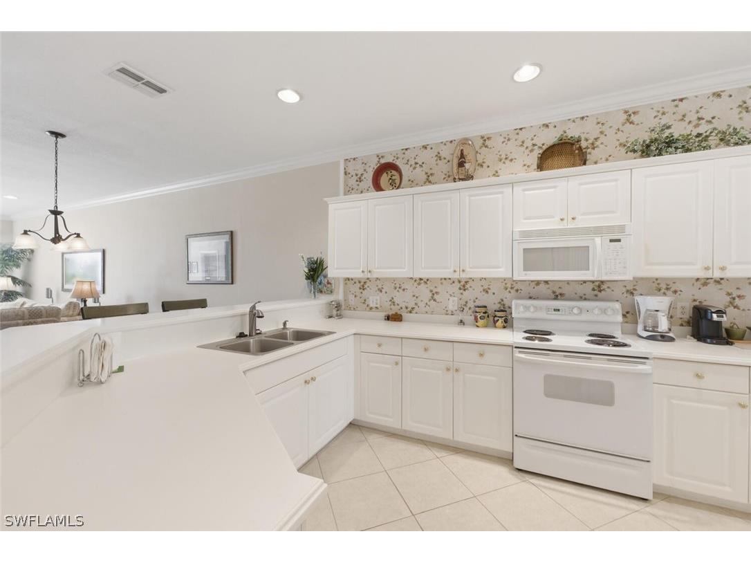 4834 Hampshire Court #206 Naples FL 34112 226012214 image17