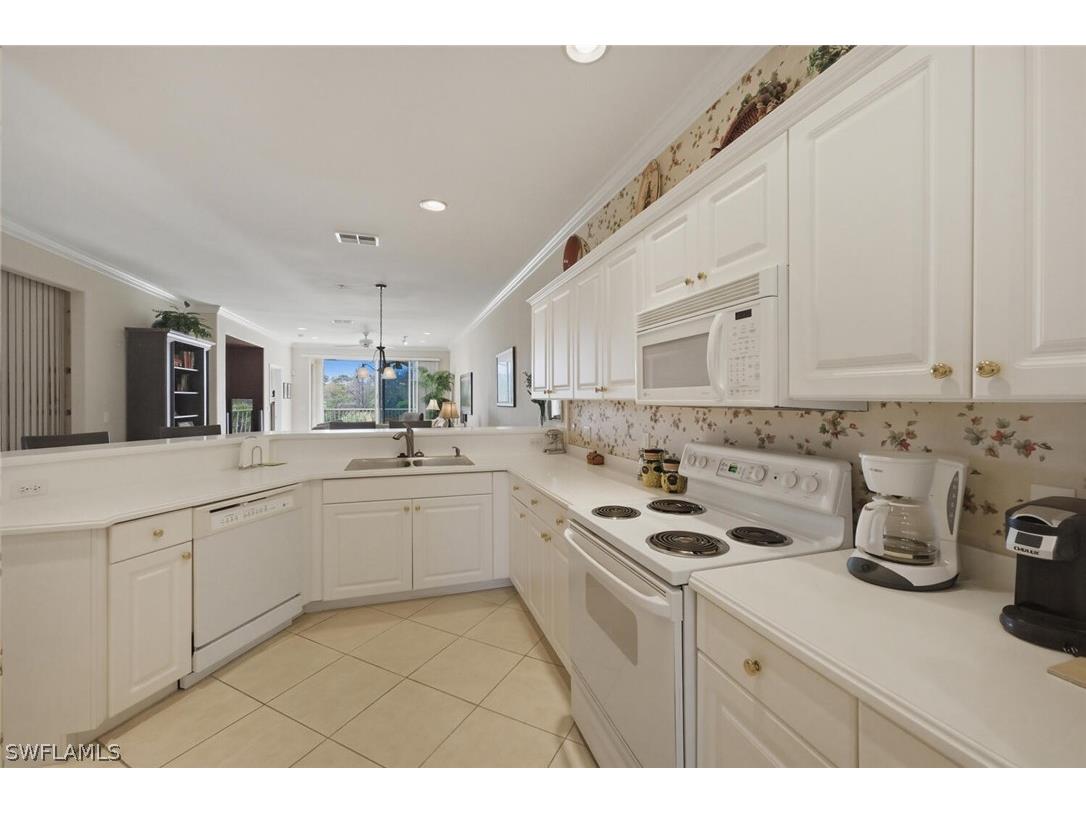 4834 Hampshire Court #206 Naples FL 34112 226012214 image18