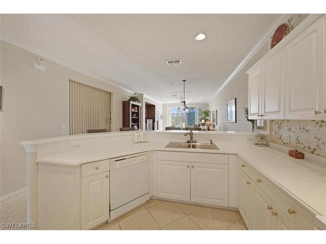 4834 Hampshire Court #206 Naples FL 34112 226012214 image19