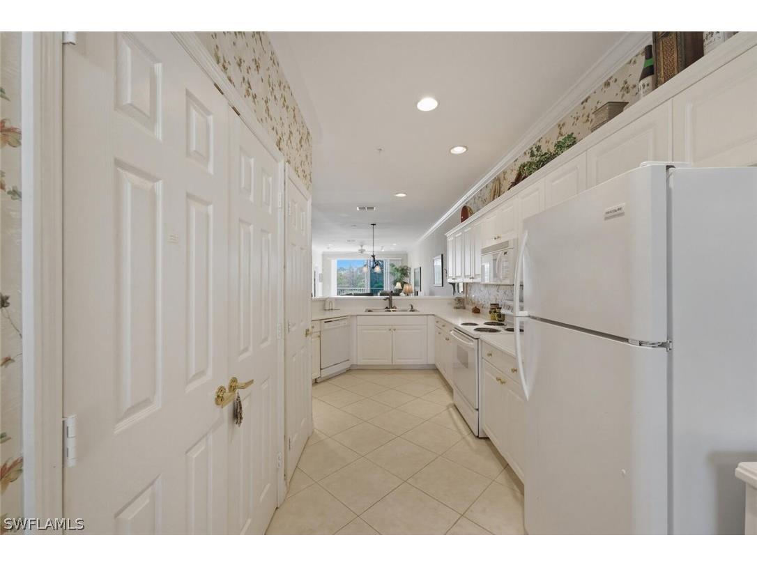 4834 Hampshire Court #206 Naples FL 34112 226012214 image20