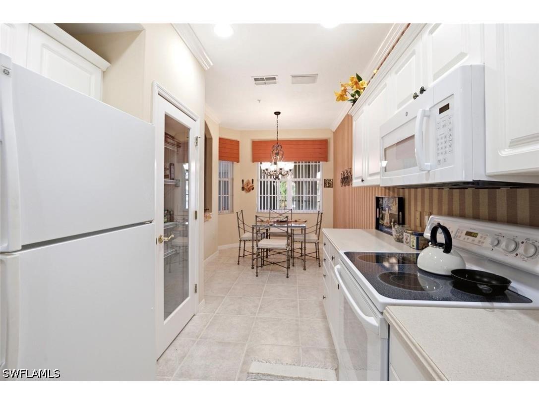 4834 Hampshire Court #303 Naples FL 34112 226023501 image17