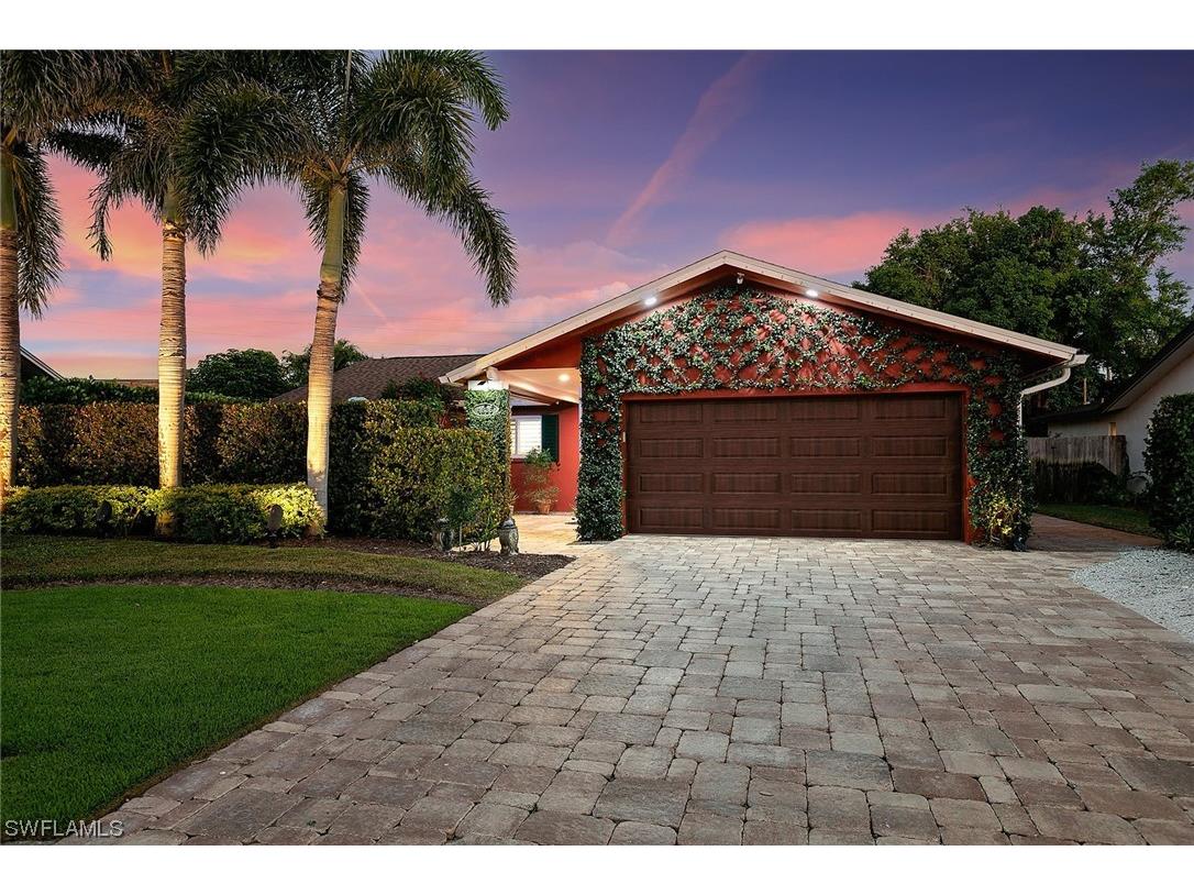 4836 Napoli Drive Naples FL 34103 223022818 image1