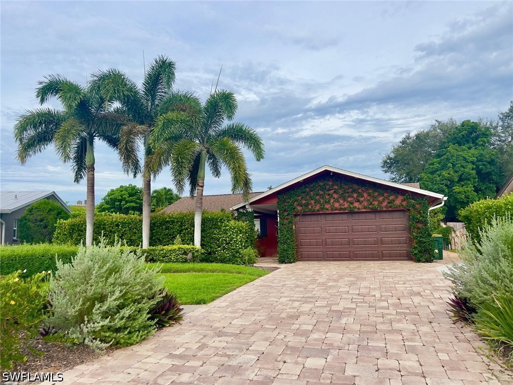 4836 Napoli Drive Naples FL 34103 226027066 image1
