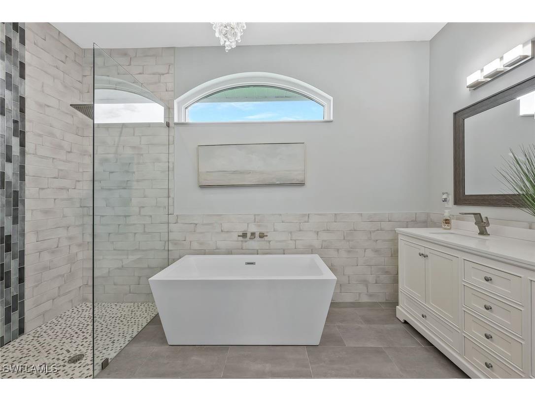 4837 Regal Drive Bonita Springs FL 34134 225067925 image30