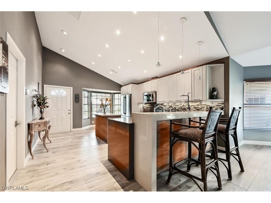 4838 Europa Drive Naples FL 34105 223001497 image1