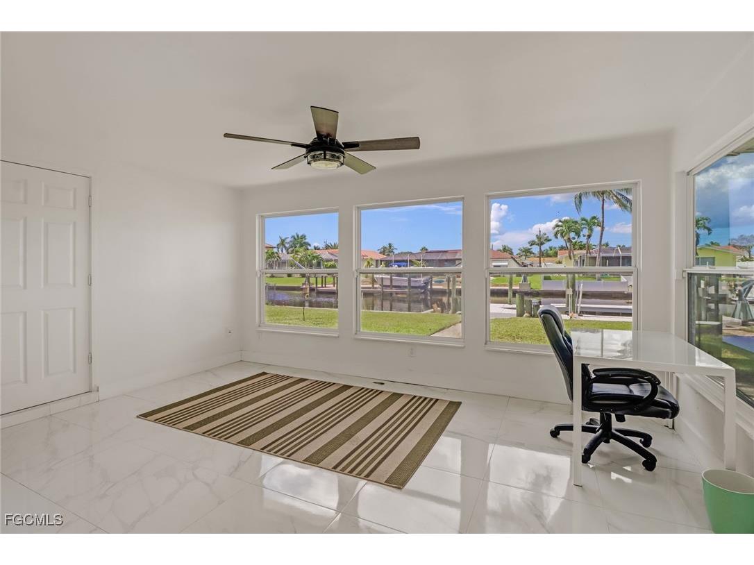 4838 Tudor Drive Cape Coral FL 33904 2025009840 image10