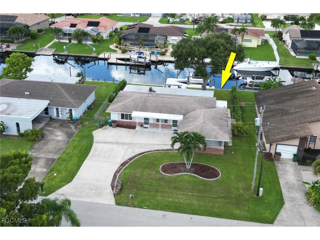 4838 Tudor Drive Cape Coral FL 33904 2025009840 image18