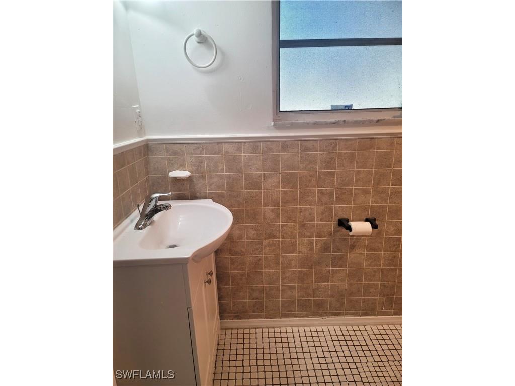 4839 Hampton Court Fort Myers FL 33907 225035025 image8