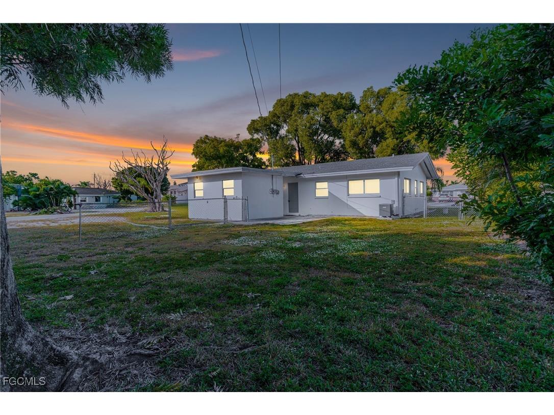 4839 Tudor Drive #1 Cape Coral FL 33904 2025001775 image15