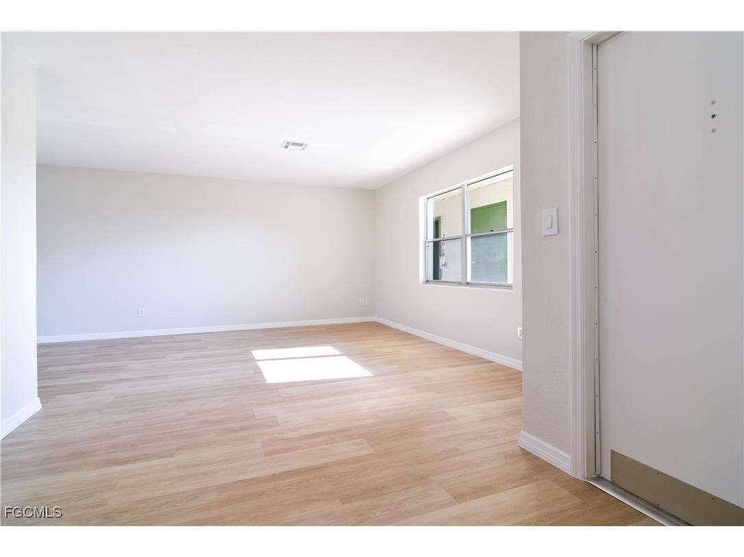 4840 Golf Club Court #10 North Fort Myers FL 33903 2025019327 image13