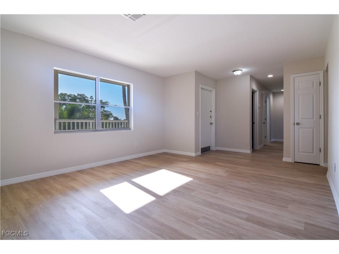 4840 Golf Club Court #10 North Fort Myers FL 33903 2025019327 image14