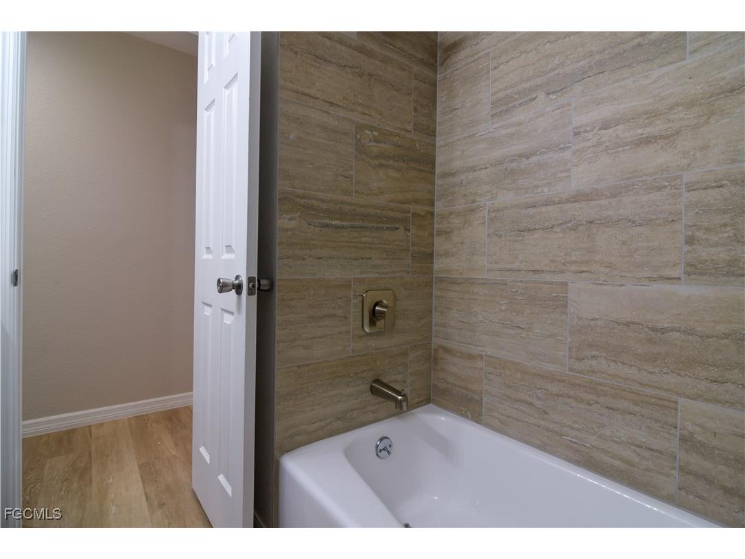 4840 Golf Club Court #10 North Fort Myers FL 33903 2025019327 image16