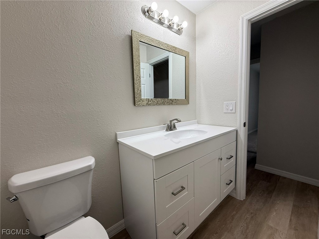 4840 Golf Club Court #10 North Fort Myers FL 33903 2025019327 image19