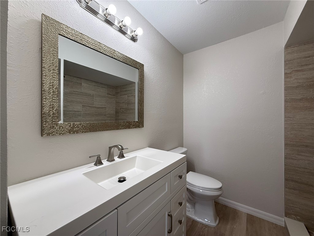 4840 Golf Club Court #10 North Fort Myers FL 33903 2025019327 image27