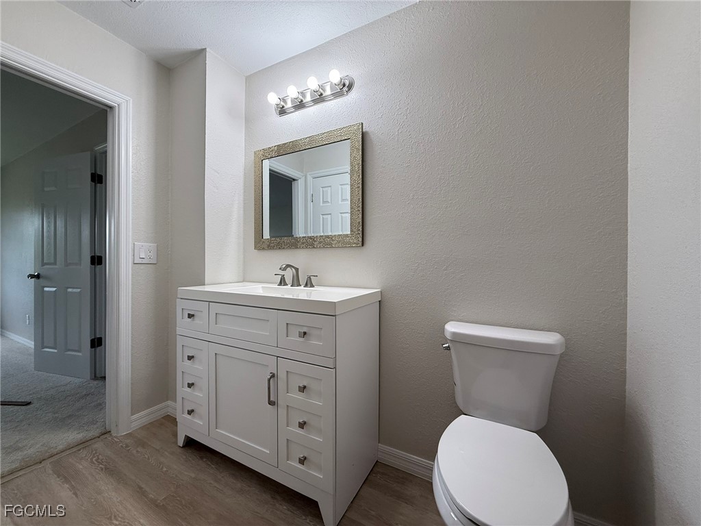 4840 Golf Club Court #10 North Fort Myers FL 33903 2025019327 image28