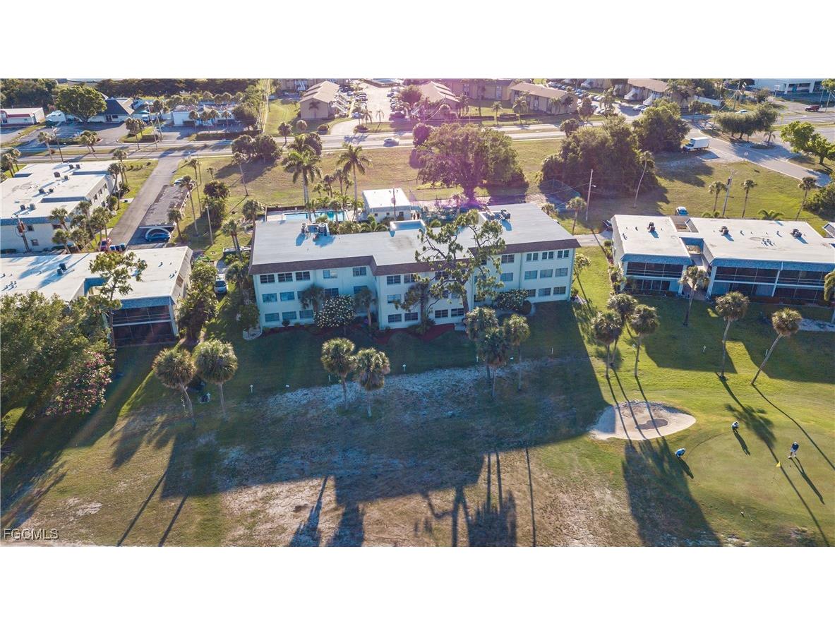 4840 Golf Club Court #10 North Fort Myers FL 33903 2025019327 image32