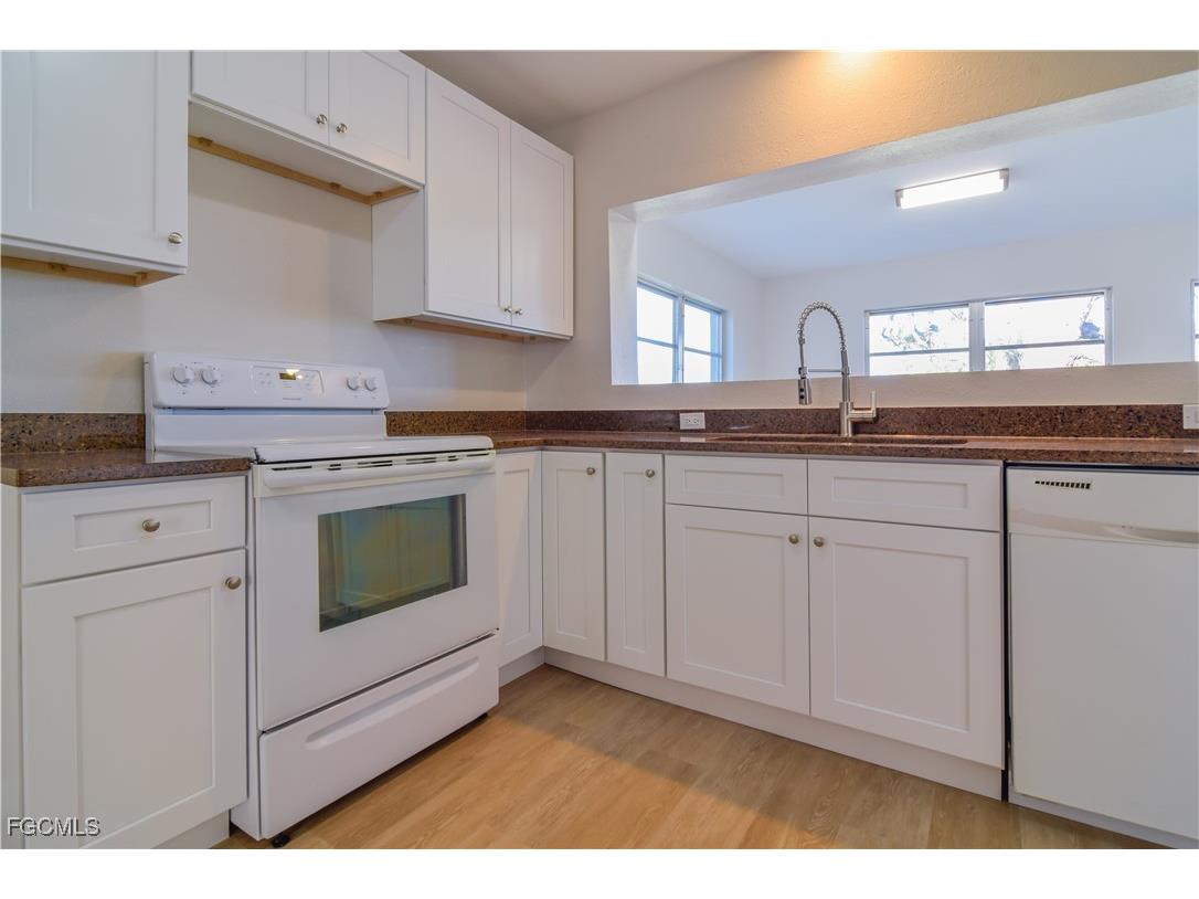 4840 Golf Club Court #10 North Fort Myers FL 33903 2025019327 image6